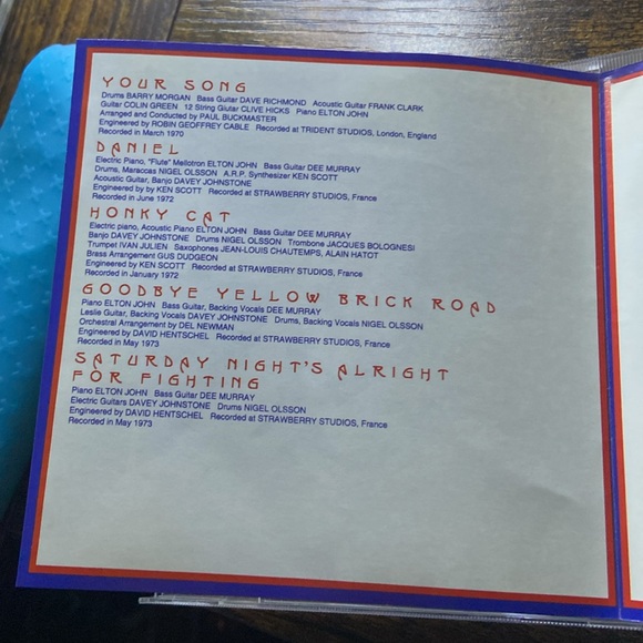 Elton John: Greatest Hits CD - Picture 6 of 9